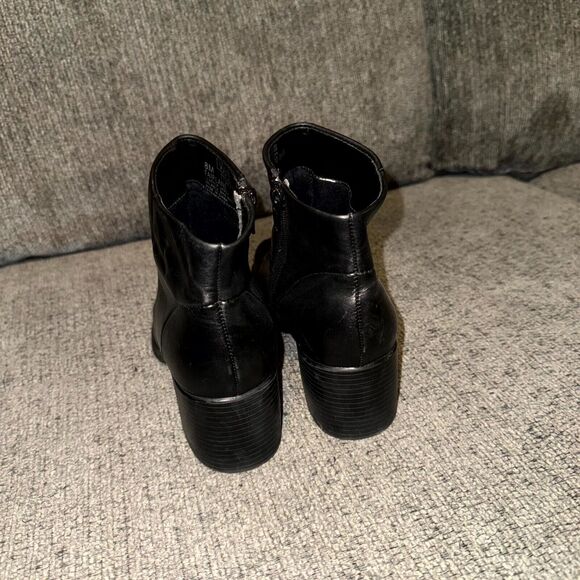 Covington Fairlane Women Bootie 8M Black Leather Cuban Heel Side Zip Ankle Boots - Picture 4 of 7